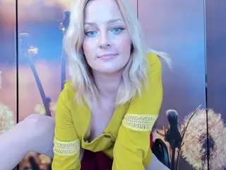 vicious blonde masturbate