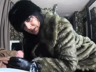 Milfycalla- Deep Blow-job and Cum Play While Wearing a Hot Green Fur-coat, Leather Gloves and Long Boots 213