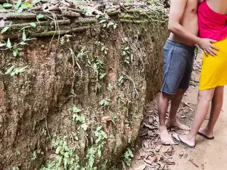 sri lankan wife giving blowjob to village boy in public outdoor