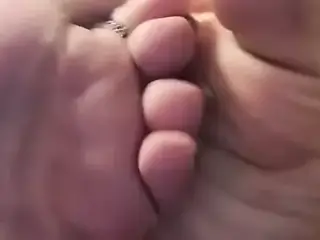 (Hisfavorite01) Witch Feet Is Better?