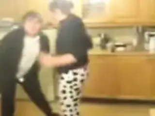 roshambo - girl vs guy