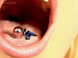 PECTORALS GIANTESSES DELTOIDS