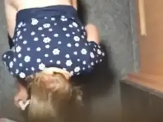 Snimljena komsinca kako pisa(Serbian)