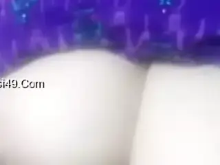 Ammi apny yaar ko khush krti hui