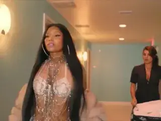 Nicki Minaj fap 4