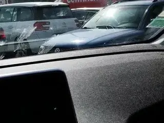 cum in car park