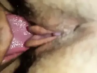 Pusy licking