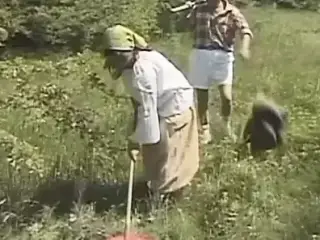 Amateur couple fuck hard in the meadow!