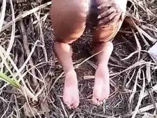 Levei a enteada pro mato