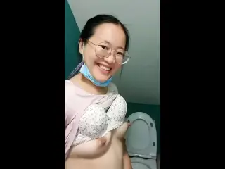 Toilet Asian girl pee