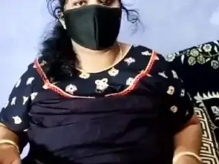 Desi Horny Kerala BBW wife does cam show with hubby