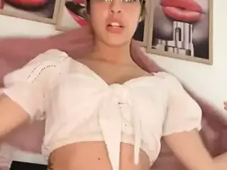 Muslim erotic ballerina with leather pants