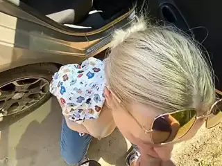 Mature milf forgot to take money from her husband, had to pay the taxi driver with a pussy and a blowjob in the throat