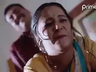 Bhabhi gets banged from behind