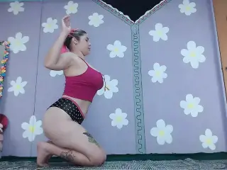 MILF Yoga Workout Live Streaming Latina Big Tits Nip Slip