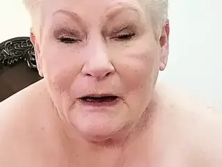 Sexy Gilf Takes A Request From a Fan