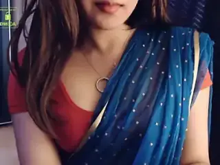 Cammodel BadGirlLHR in Saree