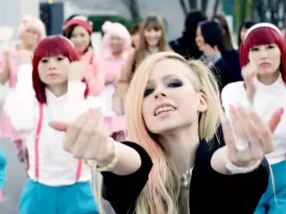 Say Hello To Avril Lavigne's Kitty - PMV