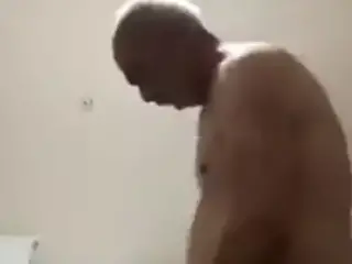 Rishu ki bua Sonu ko ghrpr aakr huka pine wale budhe n choda