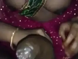 Chhoti chachi ki mazedar chuday ki boli jor jor se