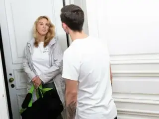 SHAME4K. Older lady can’t stop the stud from teasing