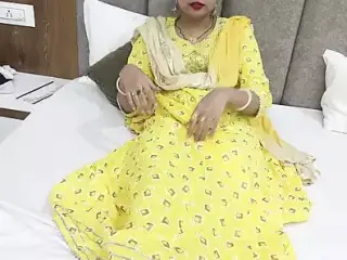 Indian step mom and step son ka najayaz walla pyar bete se chudwa kar aapna yaar bana liya hindi dirty talk saarabhabhi6 hot and