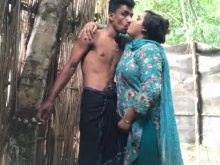 Devor and Bhabhi go to a very old house and suddenly have sex with fear