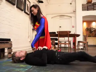 Superheroine