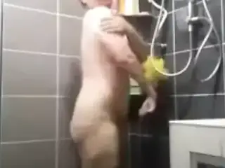 Malay Matured Big Tits Shower (Makcik Bogel)
