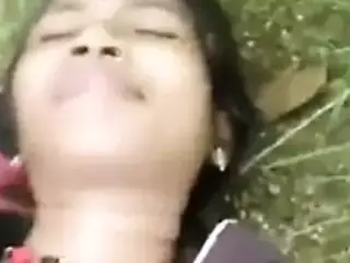 Desi gf has sex in jungle