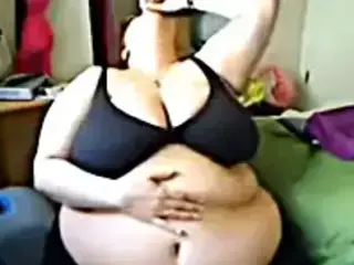 BBW Maela Andersen stuffing and burping