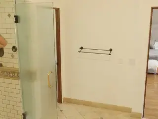 SPYFAM Stepdaughter Accidentally Sees Stepdad Taking A Shower