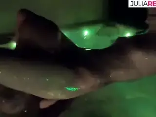 junge notgeile studentin nachts im pool gefickt