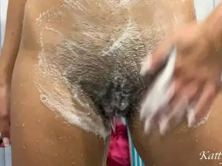 I shave my hairy pussy until smooth