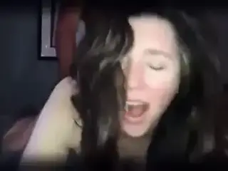 DIRTY TALKING WIFE IN SENSUAL CUCKOLD SCENE