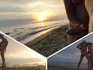 Dick Flash - A Girl Caught Me Jerking Off On A Public Beach And Helped Me Cum 2 - Misscreamy