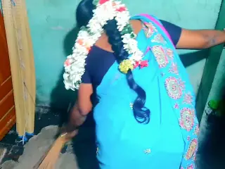 Tamil Girl Has Romance With Her Landlord