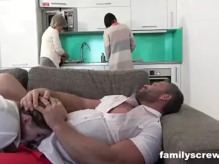 Cooking and Fucking - Familyscrew