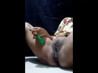 Desi Unsatisfied Bhabhi Masturbating & Squirting