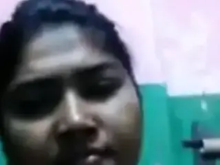 Desi bhabi fingering pussy video call