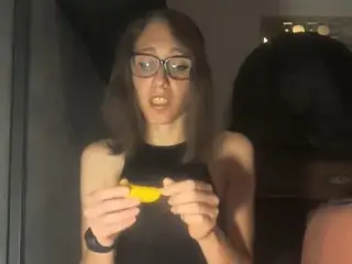 Your small banana doesnt satisfy me!
