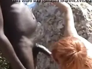 Elle profite de ces vacance seul