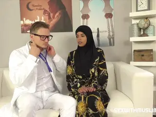 Babe in hijab wants nicer labia