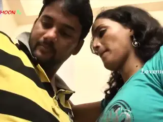 HOT TELUGU AUNTY – LIP KISS AND HARDCORE SEX