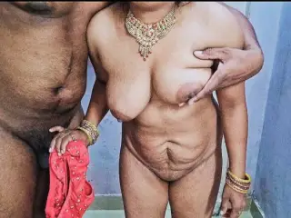 Indian xxx Desi Hot Aishwarya Bhabhi Ke Refuse Karte Devar Ji Ne Catch Ke Chod Diya. Indian Desi Dirty Hindi Talking BF Video.