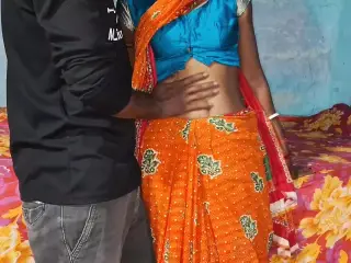 I made my sexy sister-in-law wear such a saree that I made her lick my pussy and fucked her pussy with a thick dick, desi sexy