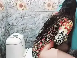 House Maid Anally Fucked In the Bathroom, Doggystyle with Hindi Audio