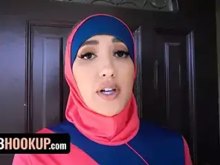 Hijab Hookup - Sexy Muslim Babe Offers Her Pussy To Landlord As Payment For Rent