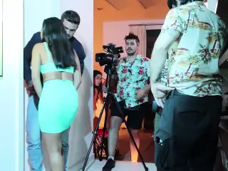 Filming a porno. Behind the scenes of Encerrados