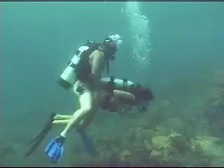 Paani Me Maje